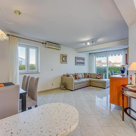 Apartment Perla With Terrace Poreč